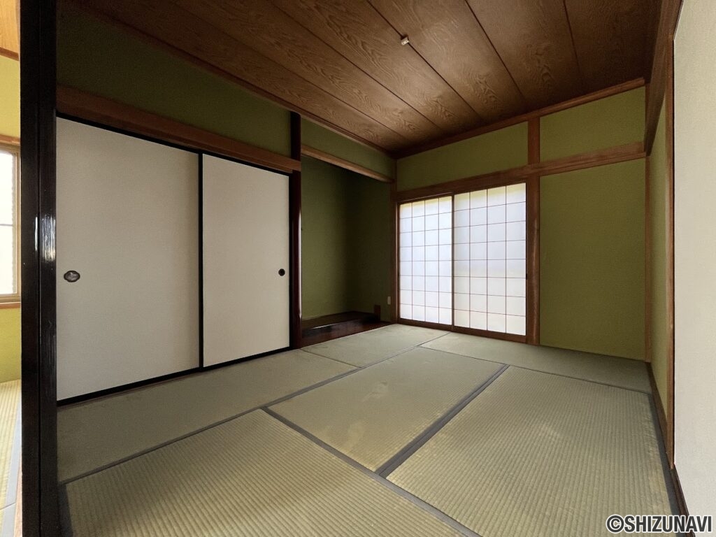 1階和室　別角度です。