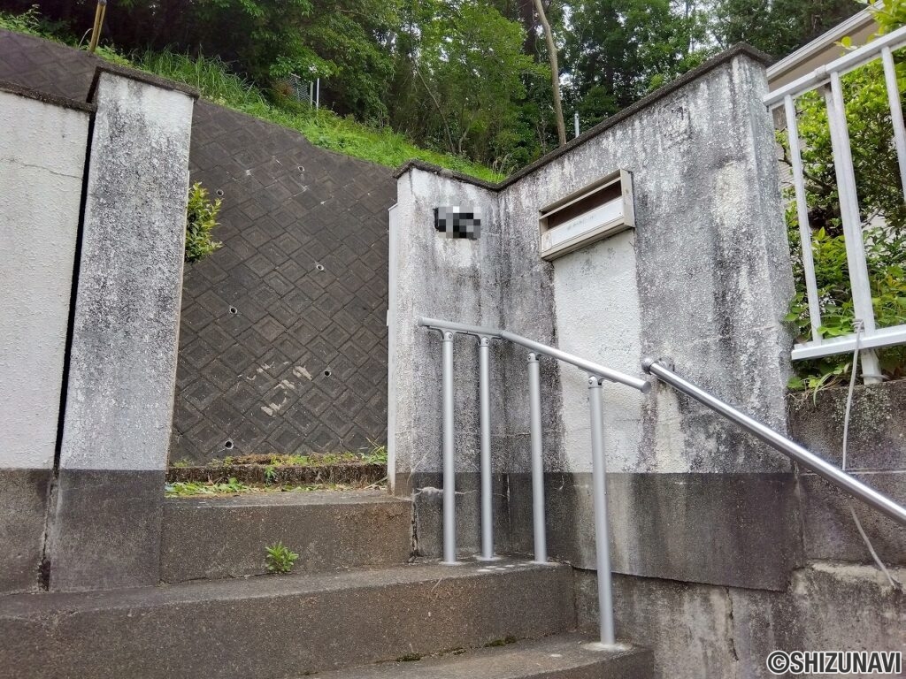 裾野市茶畑　中古住宅　外観