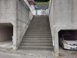 裾野市茶畑　中古住宅　外観