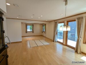 岡宮リビング1