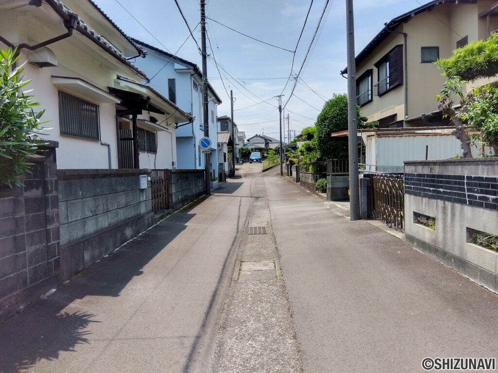 沼津市大岡　売り土地　前面道路