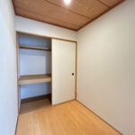 【リフォーム済/1階和室収納】クロスの張替えを行いました。