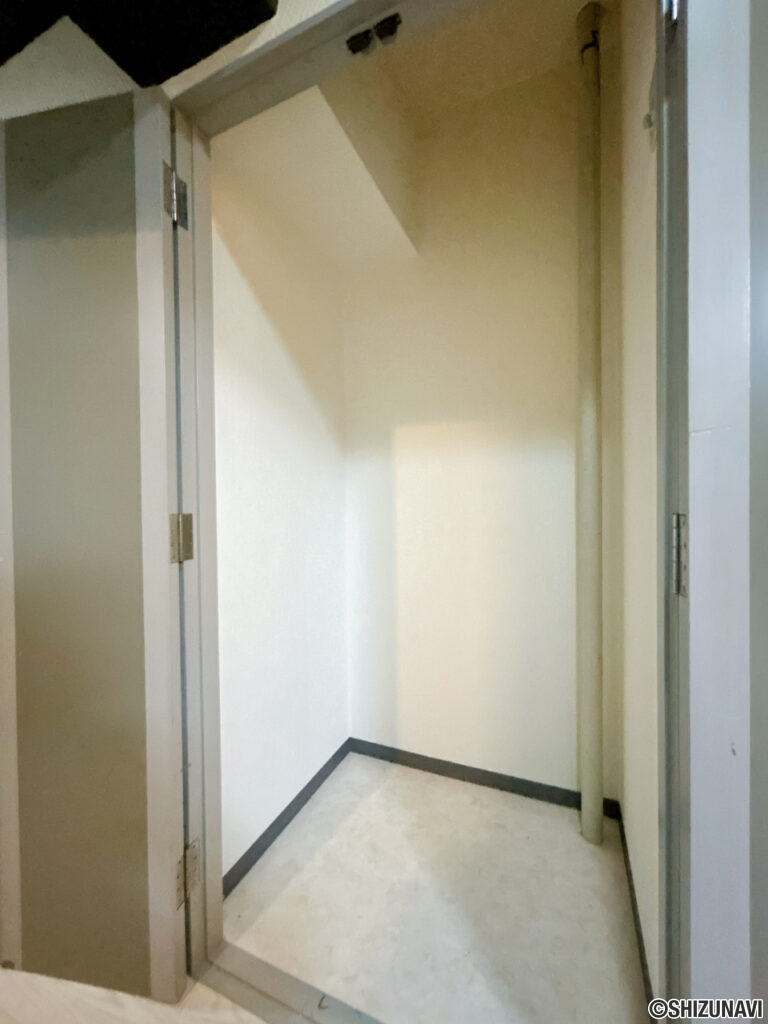 【廊下収納】