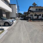正面道路左の画像です。