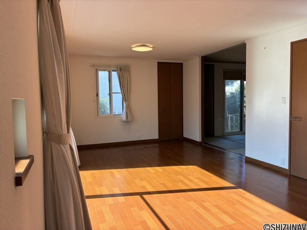 伊豆の国市南條　セキスイハイム中古住宅　内観