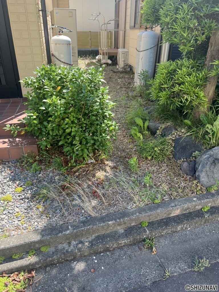 玄関横通路です