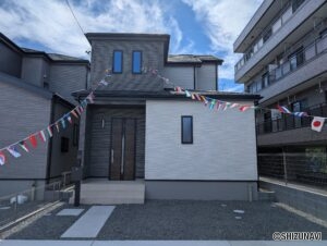 A号棟 正面の画像です。