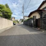 前面道路（私道）は約4.0ｍ、アスファルト舗装済みです♪