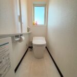 1階は人気の節水型タンクレストイレです♪
