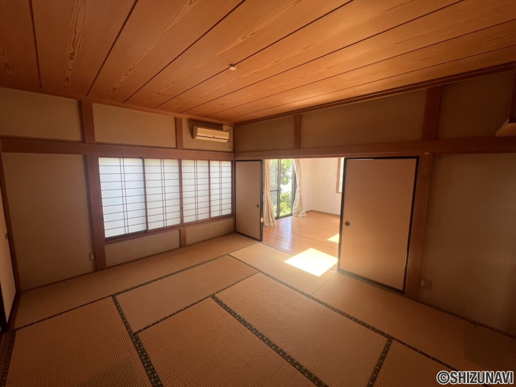 洋室の日差しも入ります