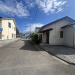 前面道路です