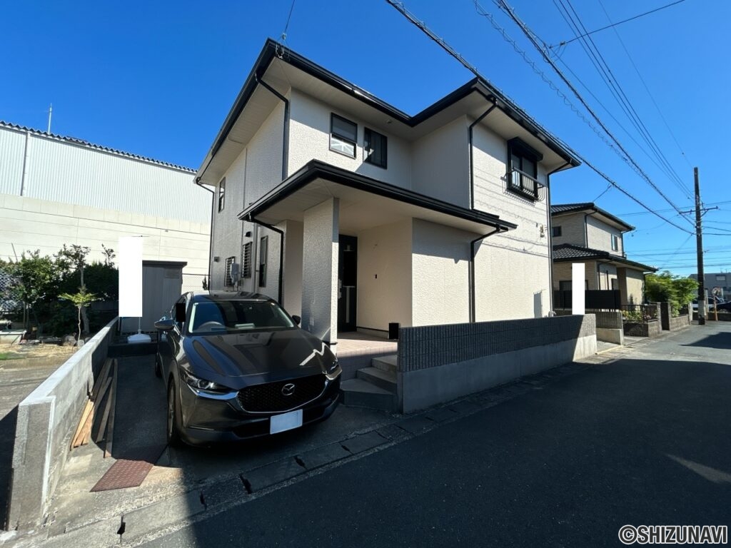 【外観】外壁と屋根の塗装を実施しました。