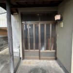 カチタス　益津下　玄関