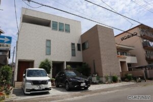 沼津市宮前町　２世帯仕様　中古住宅の物件画像