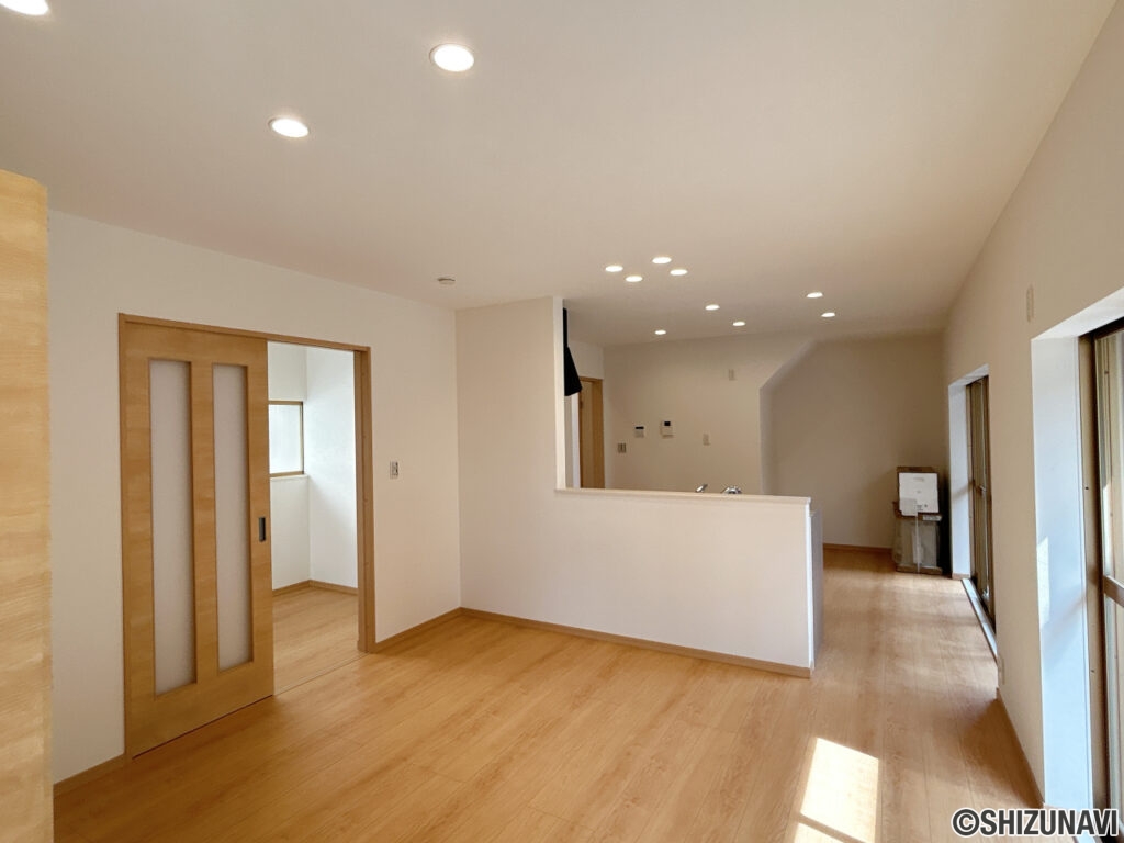 カチタス　益津下　リビング