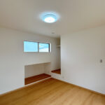 カチタス　益津下　2階南側洋室