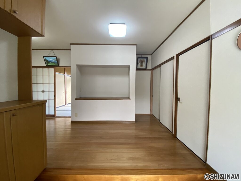 御前崎市池新田　5LDK　中古住宅の画像