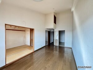シャルマンコーポ三島　13階最上階　2LDK＋Sの画像