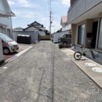 前面位置指定道路です（北東→南西）。