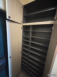 グランマナー水道町　玄関シューズBOX