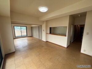 グランマナー水道町　LDK