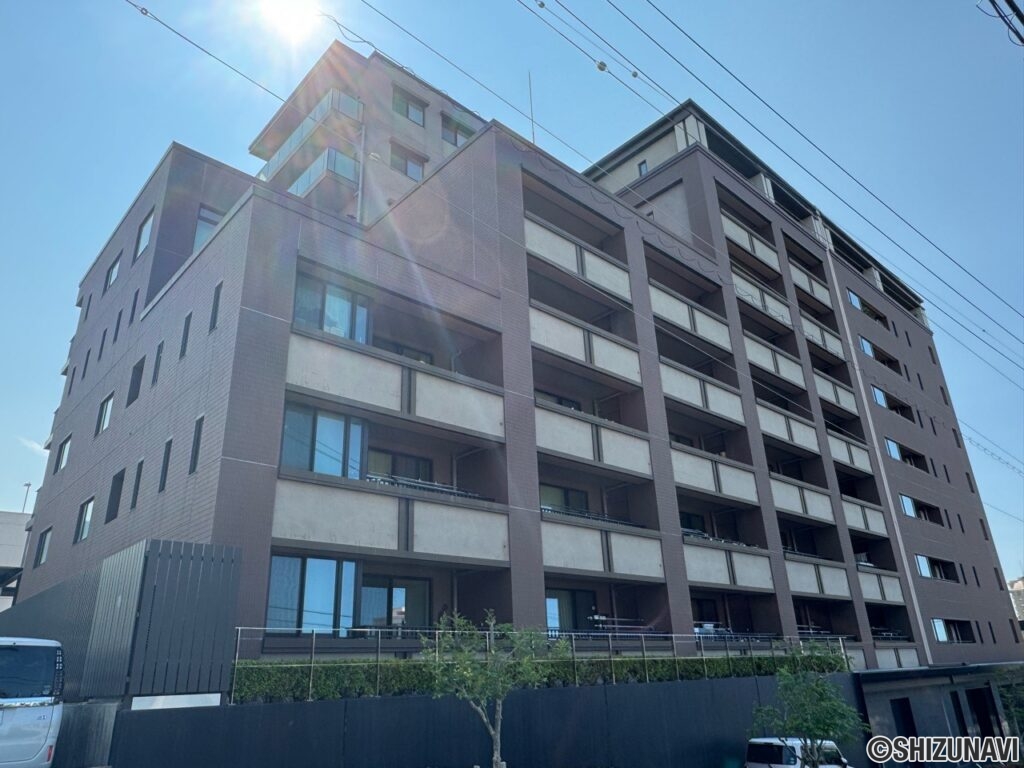 マンション全景
