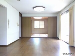 リビングダイニング