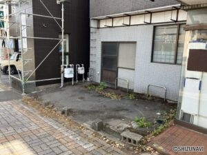 【1，2階部分飲食店利用】浜松市中央区鴨江4丁目　中古住宅　鉄骨造3階建ての画像