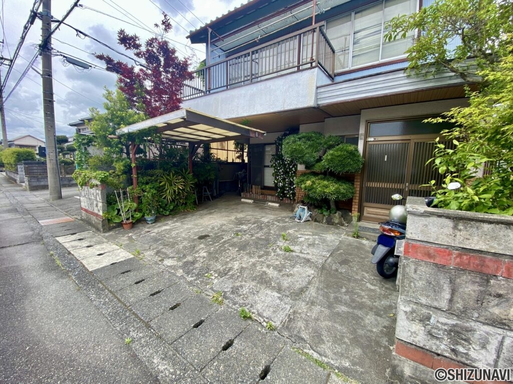 現在の建物は解体後のお引渡しとなります。