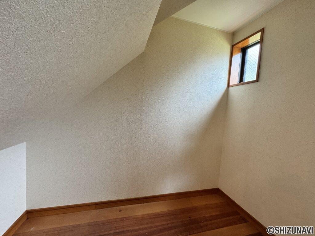 階段下収納