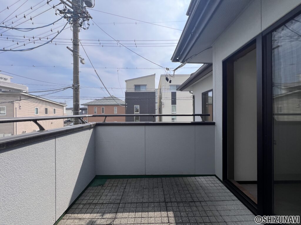 【リフォーム済/仲介手数料不要】駿河区寿町　一条工務店施工　6SLDKの広々とした室内の画像