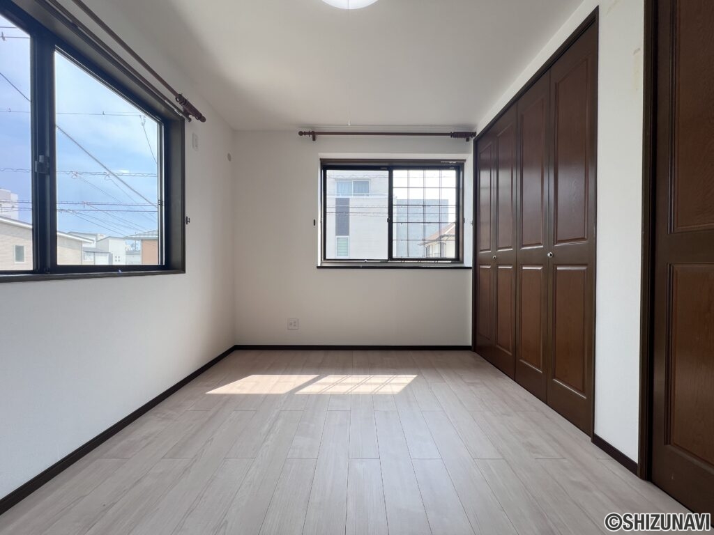 【リフォーム済/仲介手数料不要】駿河区寿町　一条工務店施工　6SLDKの広々とした室内の画像