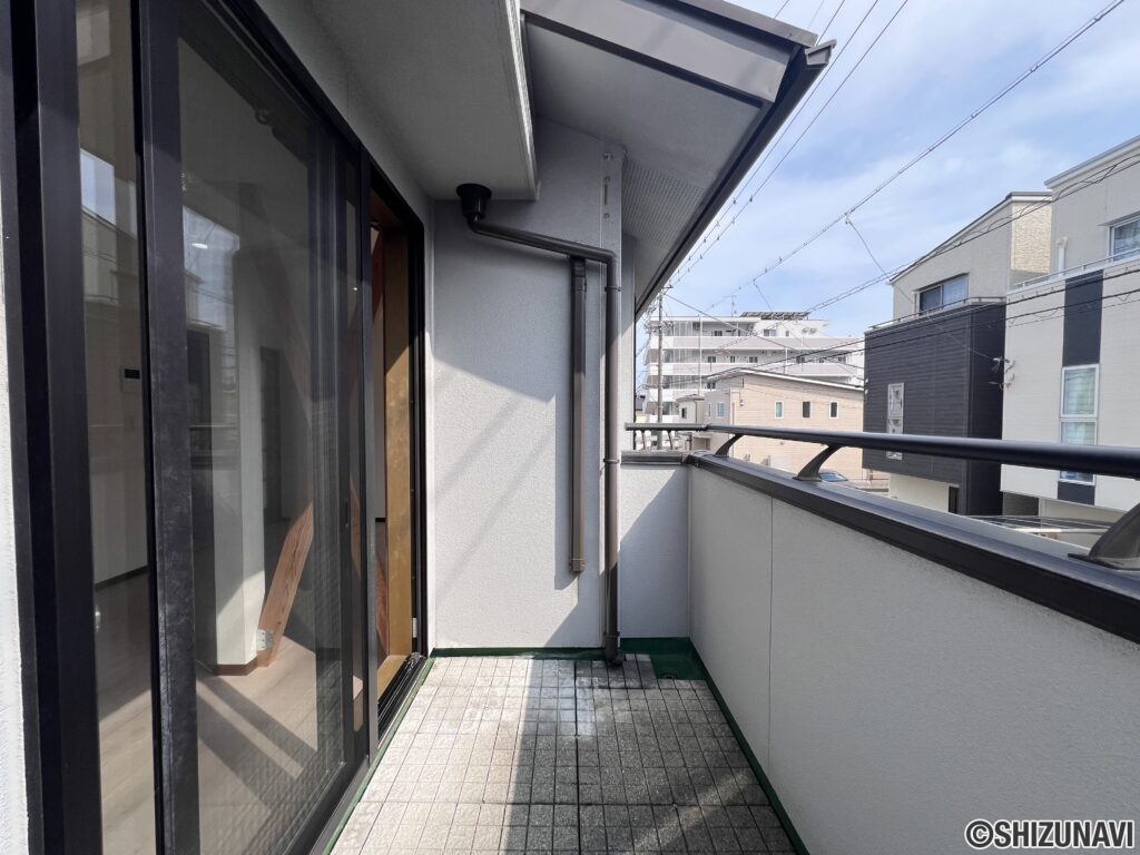 【リフォーム済/仲介手数料不要】駿河区寿町　一条工務店施工　6SLDKの広々とした室内の画像