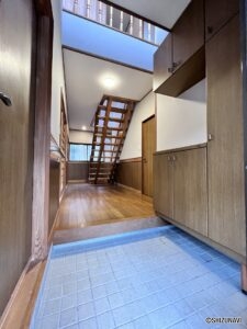 玄関