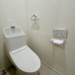 トイレも新品に交換してあります。