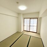 南側の和室です。畳は新品に交換済みです。