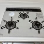 コンロは3口コンロになります。