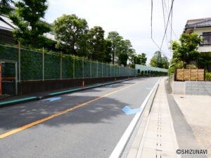 前面道路（南から北）