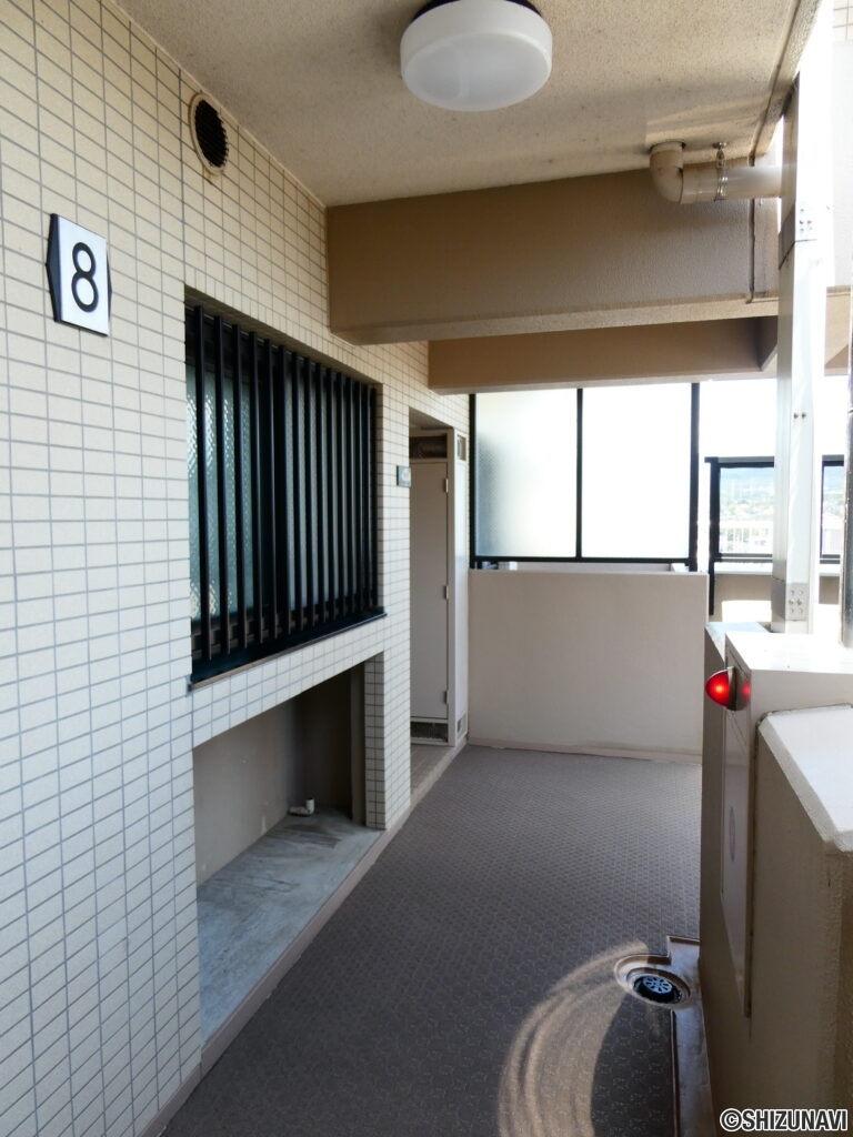 玄関外
