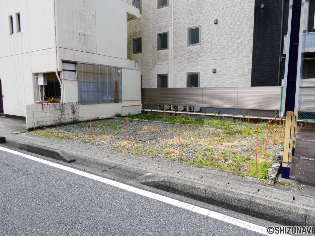 現地