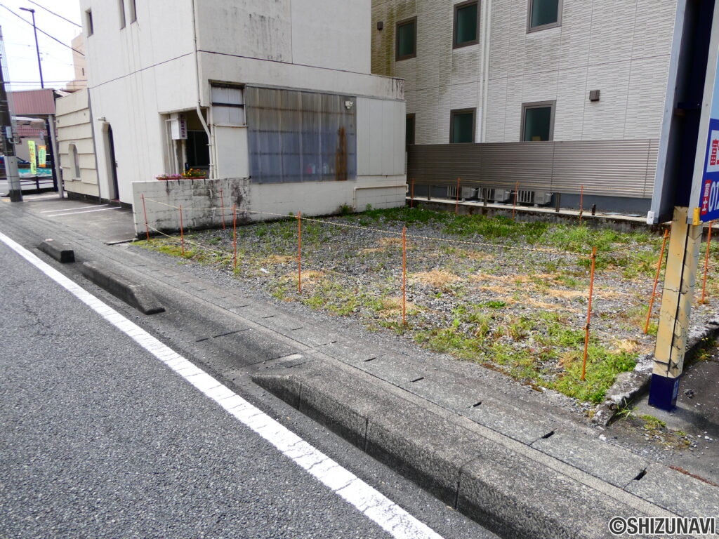 現地