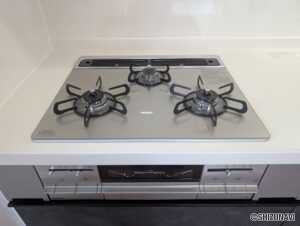 ガラストップの３口コンロです！