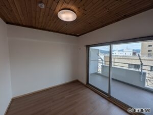 5.5帖洋室です