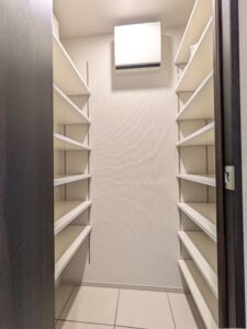 【玄関】シューズクローク