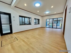 富士宮市小泉戸建て リビング別角度