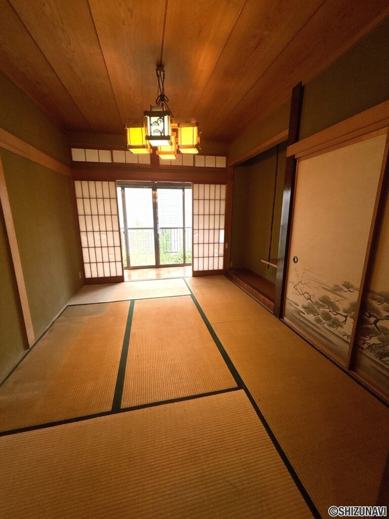 三島市芙蓉台　店舗　内観