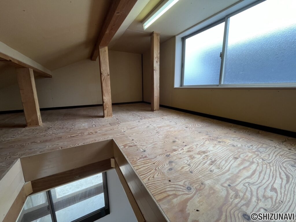 【中古住宅】浜松市浜名区染地台二丁目　ガレージハウスの画像