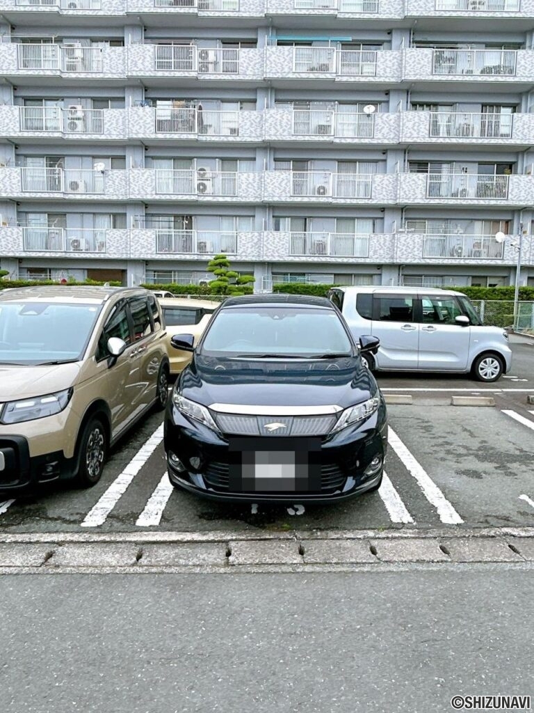 【駐車場】