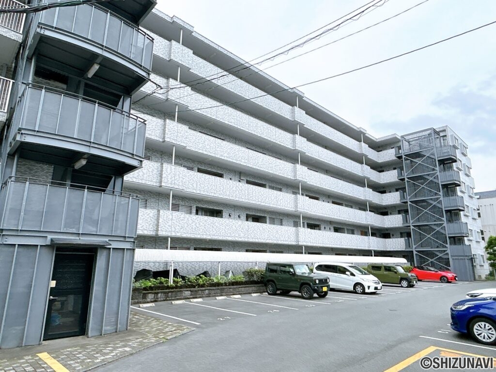 【マンション外観】別角度です。