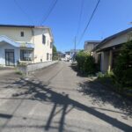 前面道路です